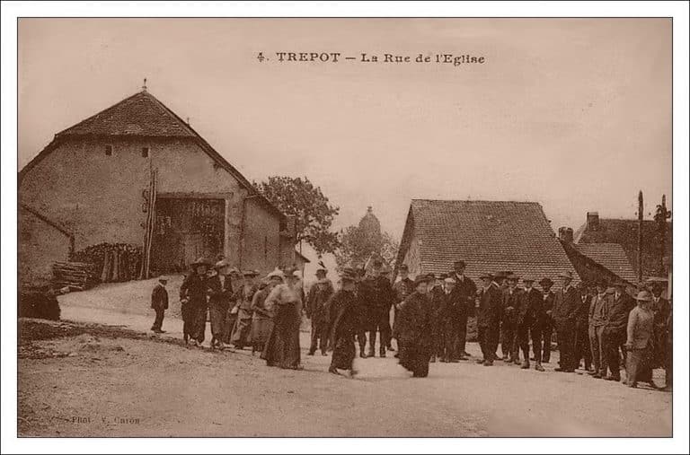 Carte postale de Trépot et de rue de l'Eglise