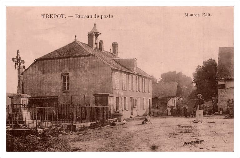 Carte postale de la place Trépot